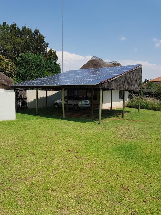 12 On Vaal Drive Guesthouse Vanderbijlpark Exterior foto